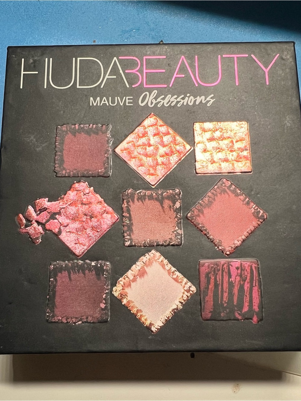 HUDA BEAUTY mauve 9 colours eyeshadow - Picture 4 of 5
